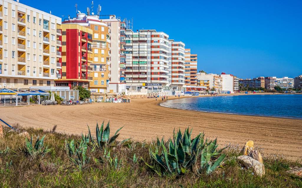 Resale - Apartment - Torrevieja - Acequion