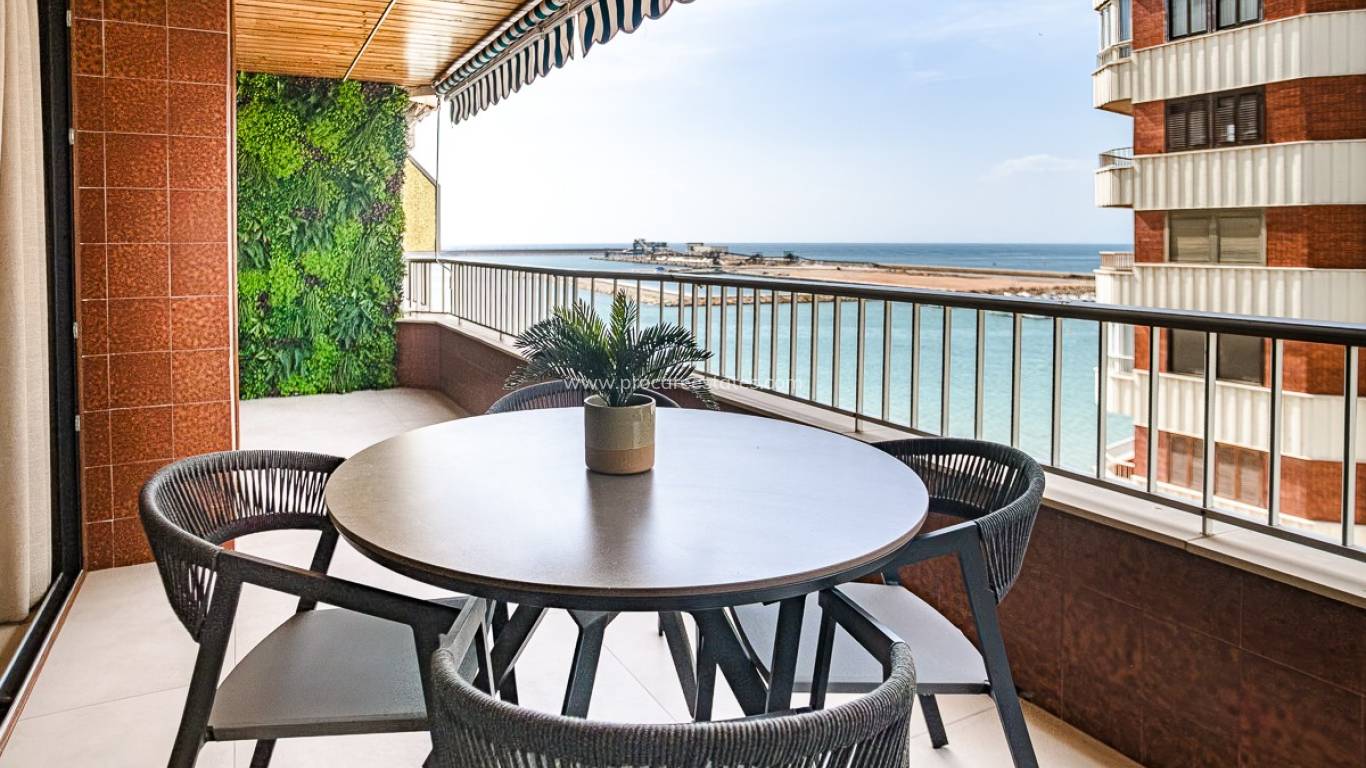 Resale - Apartment - Torrevieja - Acequion