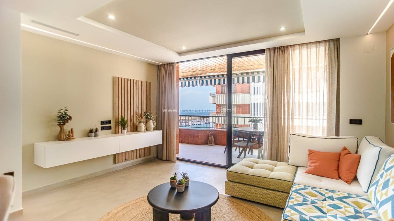 Resale - Apartment - Torrevieja - Acequion