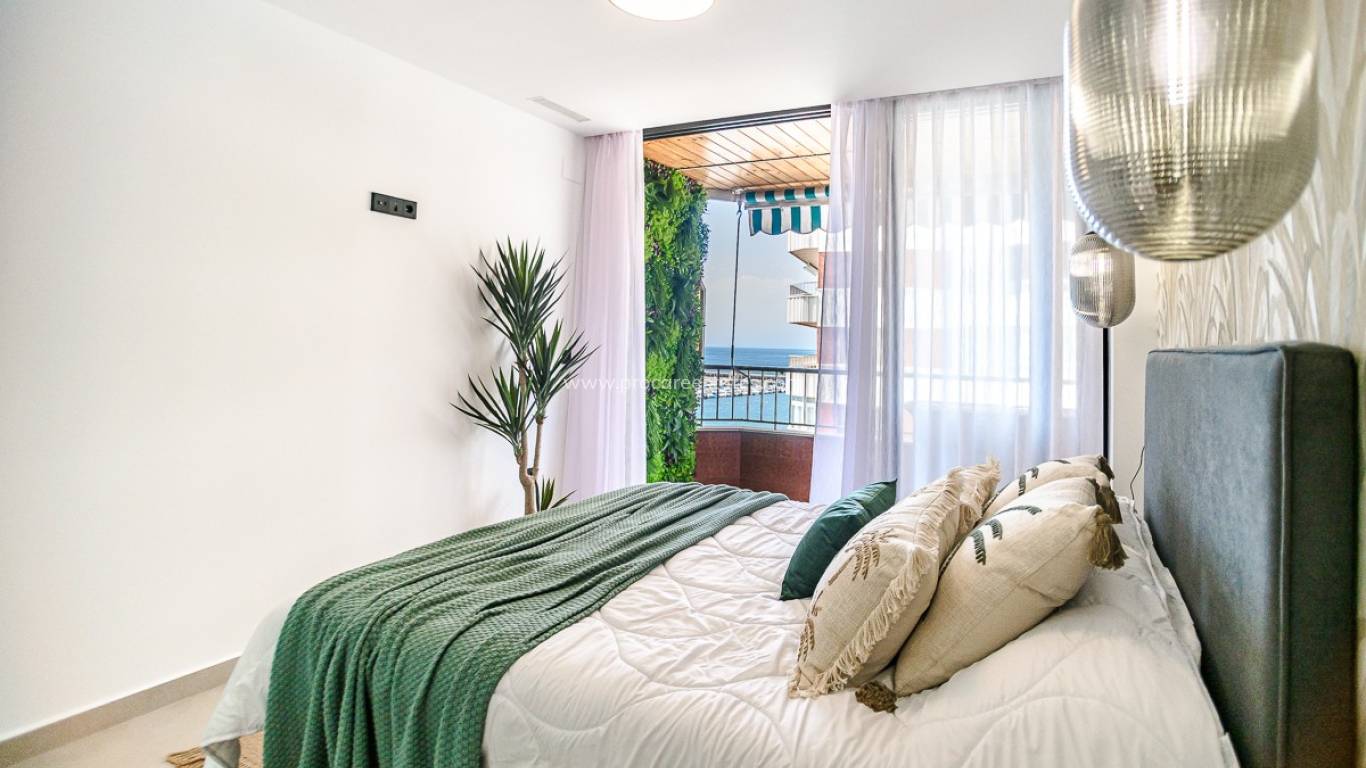 Resale - Apartment - Torrevieja - Acequion