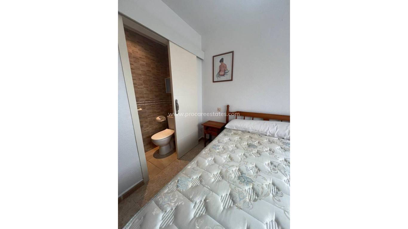 Resale - Apartment - Torrevieja - Acequion