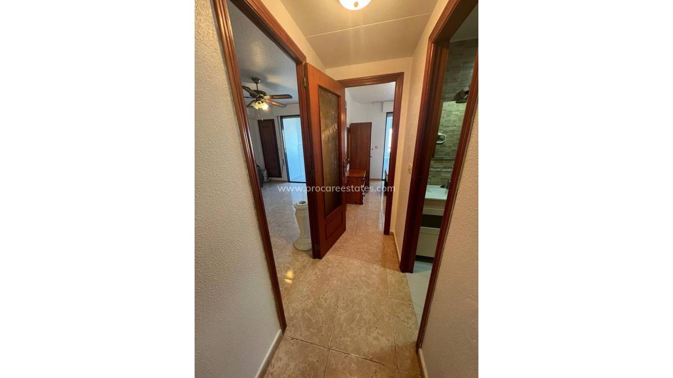 Resale - Apartment - Torrevieja - Acequion