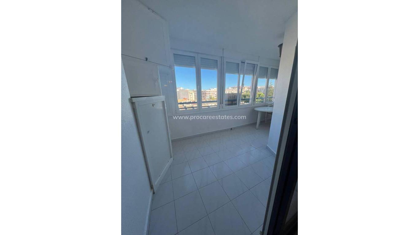 Resale - Apartment - Torrevieja - Acequion