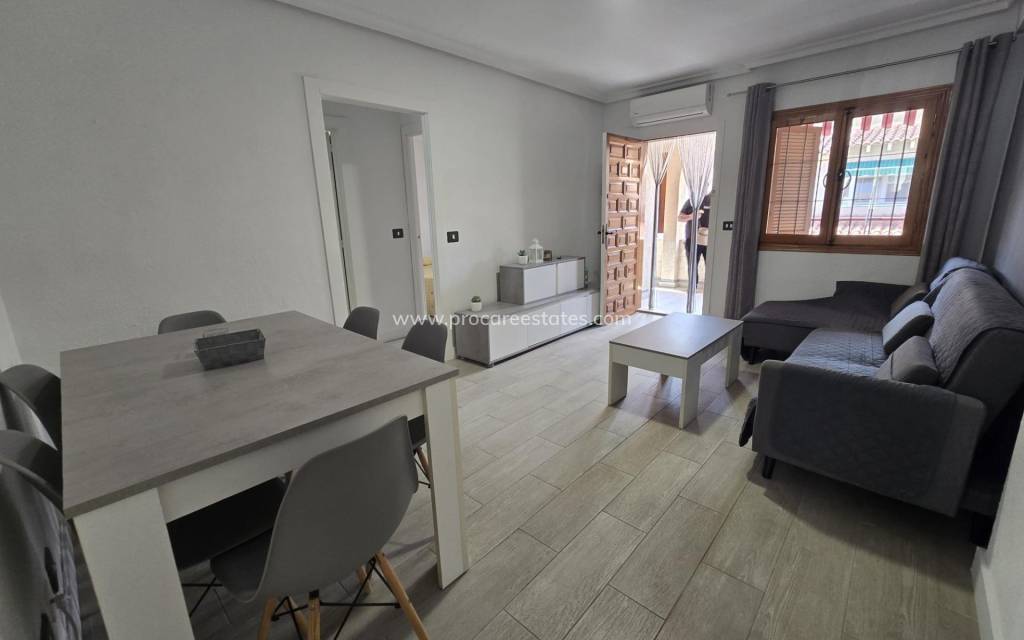 Resale - Apartment - Torrevieja - Acequion