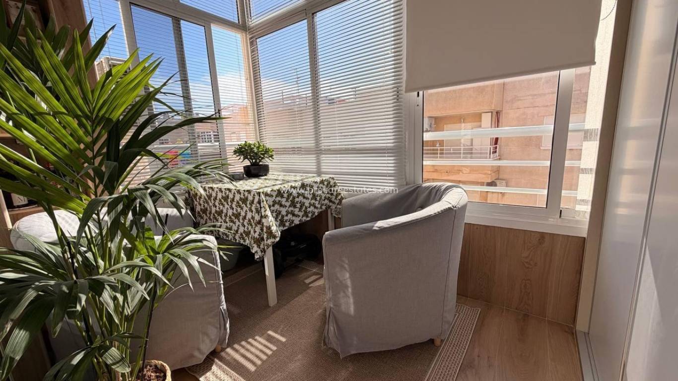 Resale - Apartment - Torrevieja - Acequion