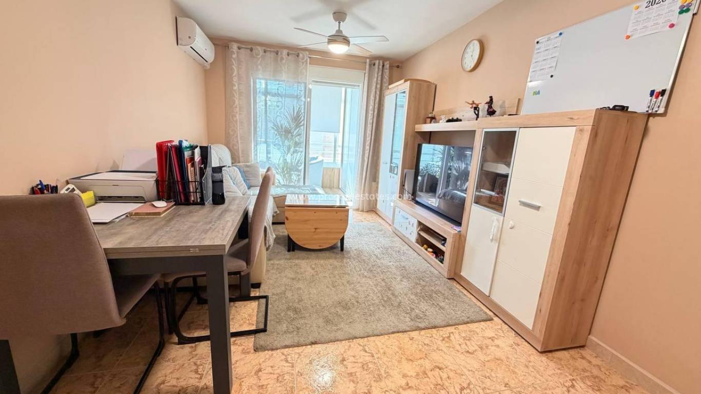 Resale - Apartment - Torrevieja - Acequion