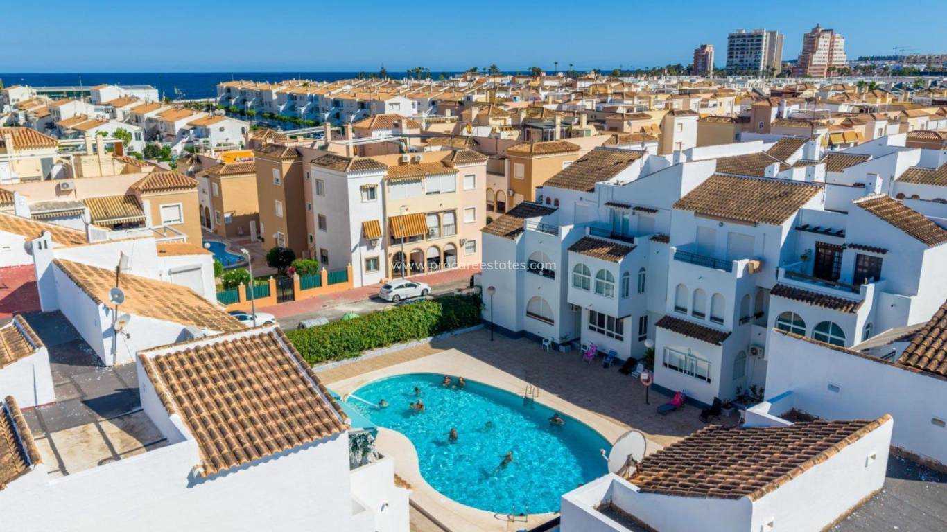 Resale - Apartment - Torrevieja - Acequion