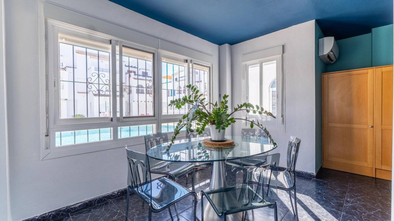 Resale - Apartment - Torrevieja - Acequion