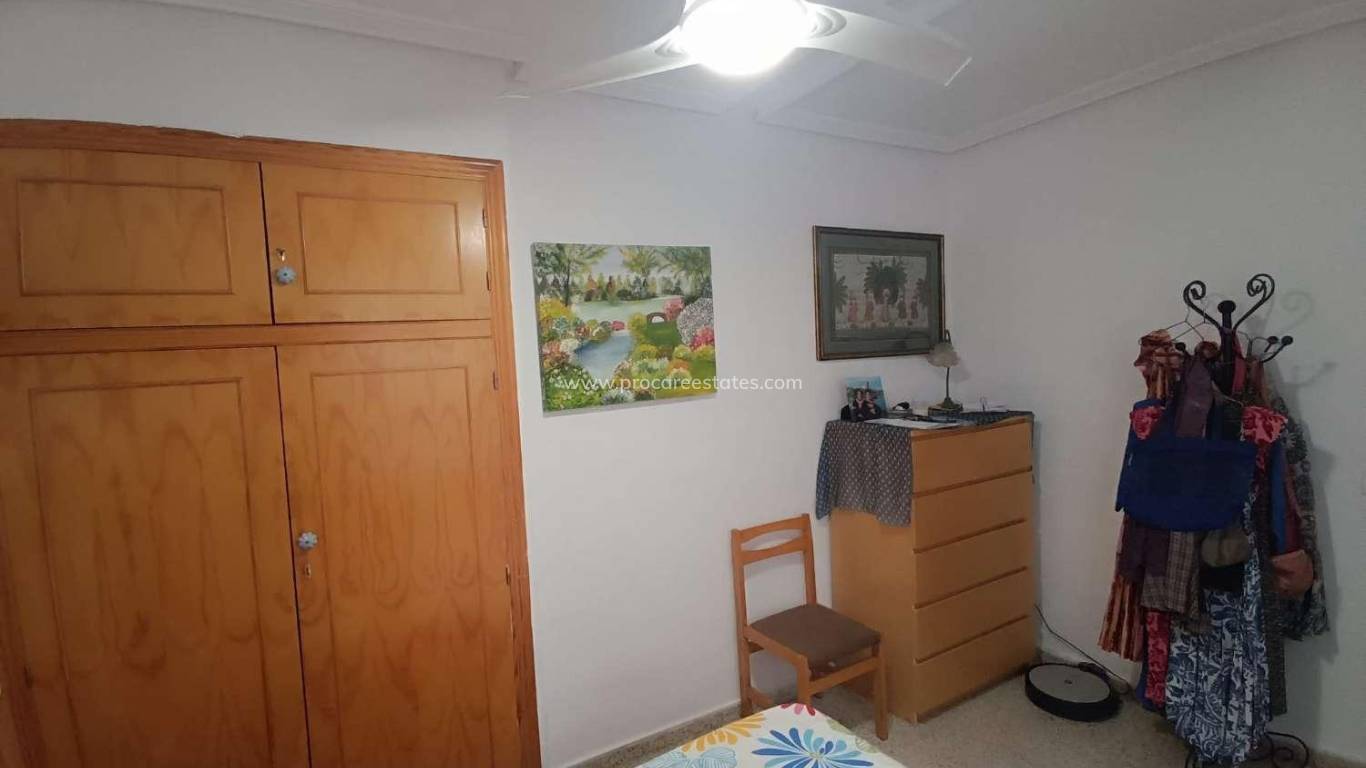Resale - Apartment - Torrevieja - Acequion