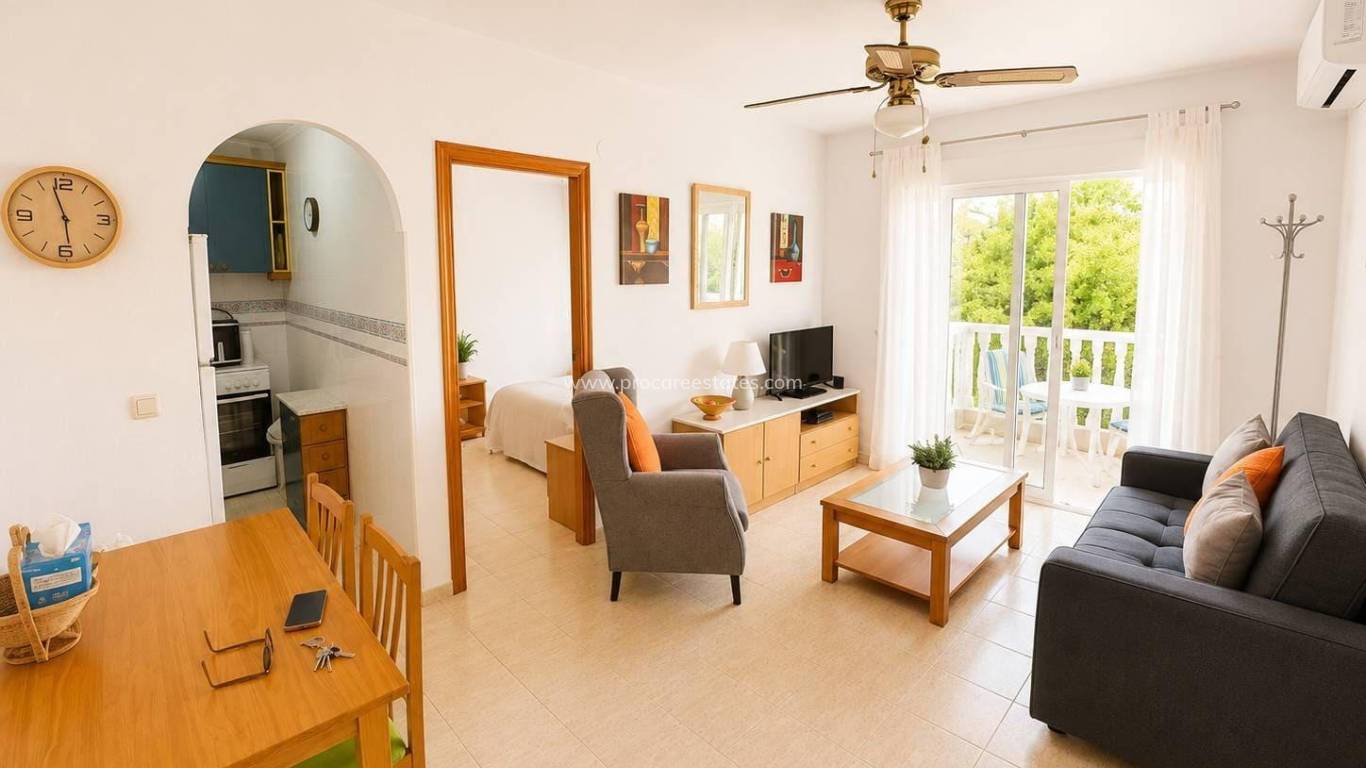 Resale - Apartment - Torrevieja - Acequion