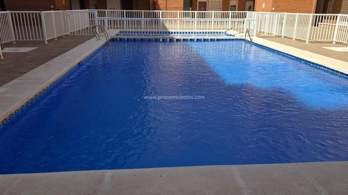 Resale - Apartment - Torrevieja - Acequion