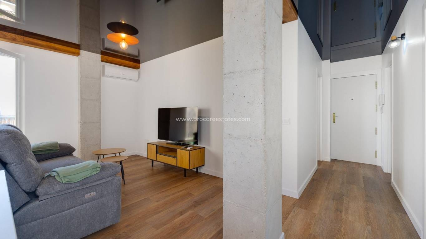 Resale - Apartment - Torrevieja - Acequion