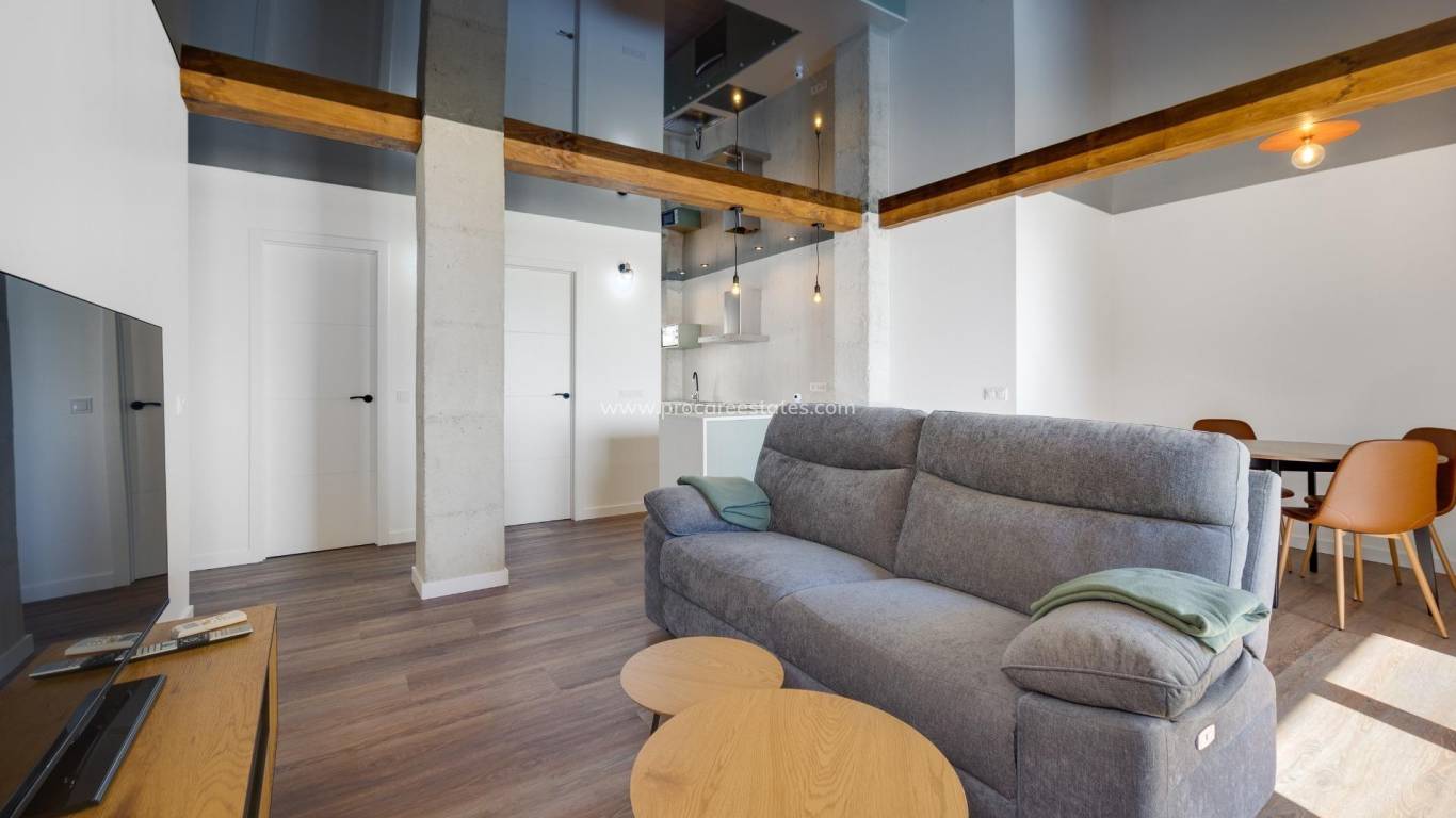 Resale - Apartment - Torrevieja - Acequion