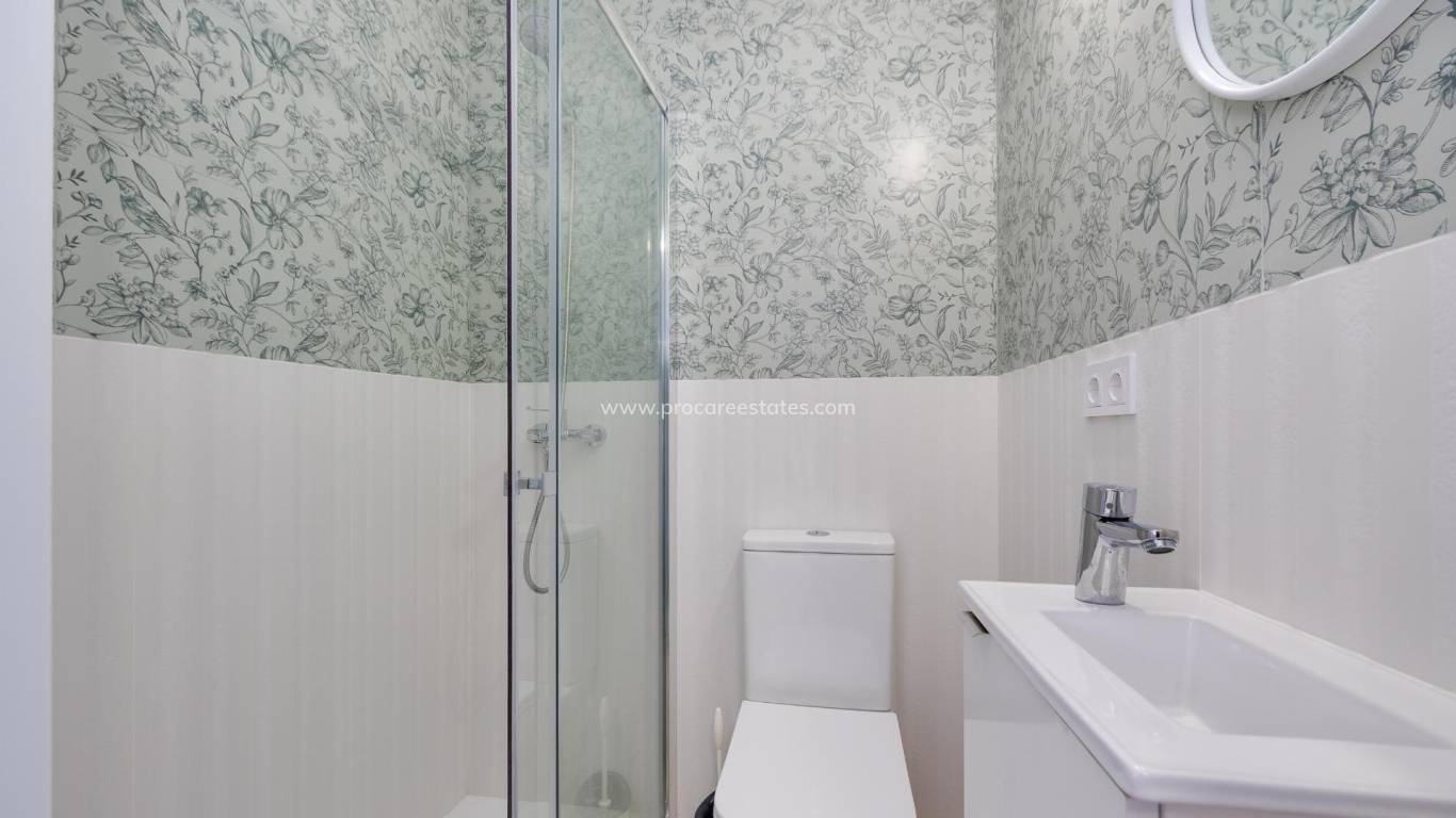 Resale - Apartment - Torrevieja - Acequion