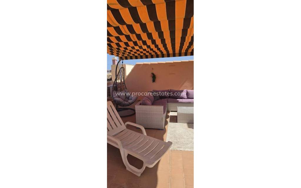 Resale - Apartment - Torrevieja - Acequion