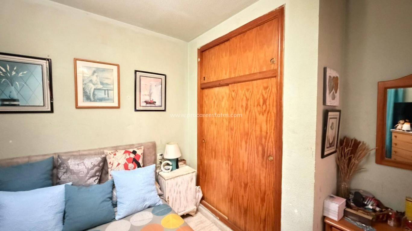 Resale - Apartment - Torrevieja - Acequion