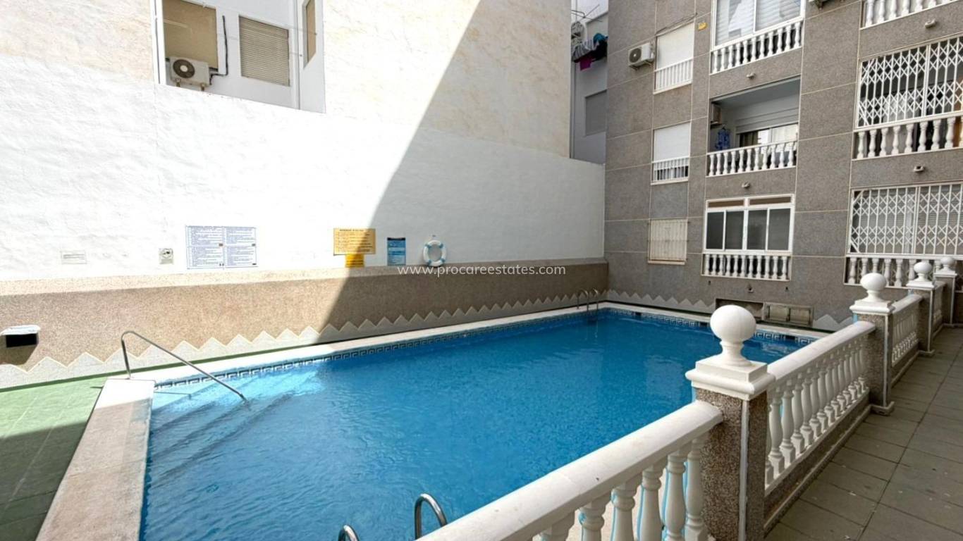 Resale - Apartment - Torrevieja - Acequion
