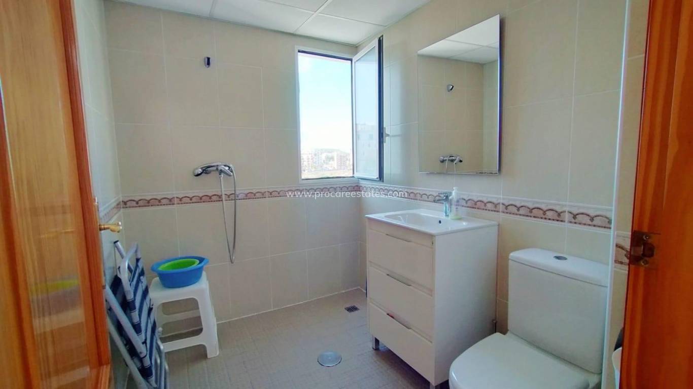 Resale - Apartment - Torrevieja - Acequion