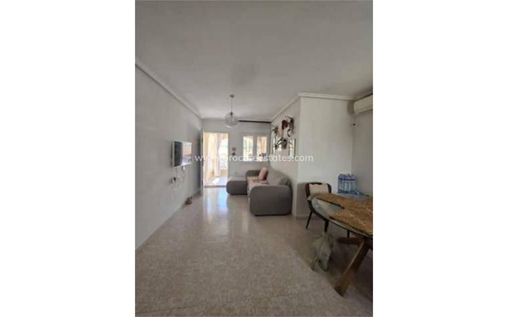 Resale - Apartment - Torrevieja - Acequion