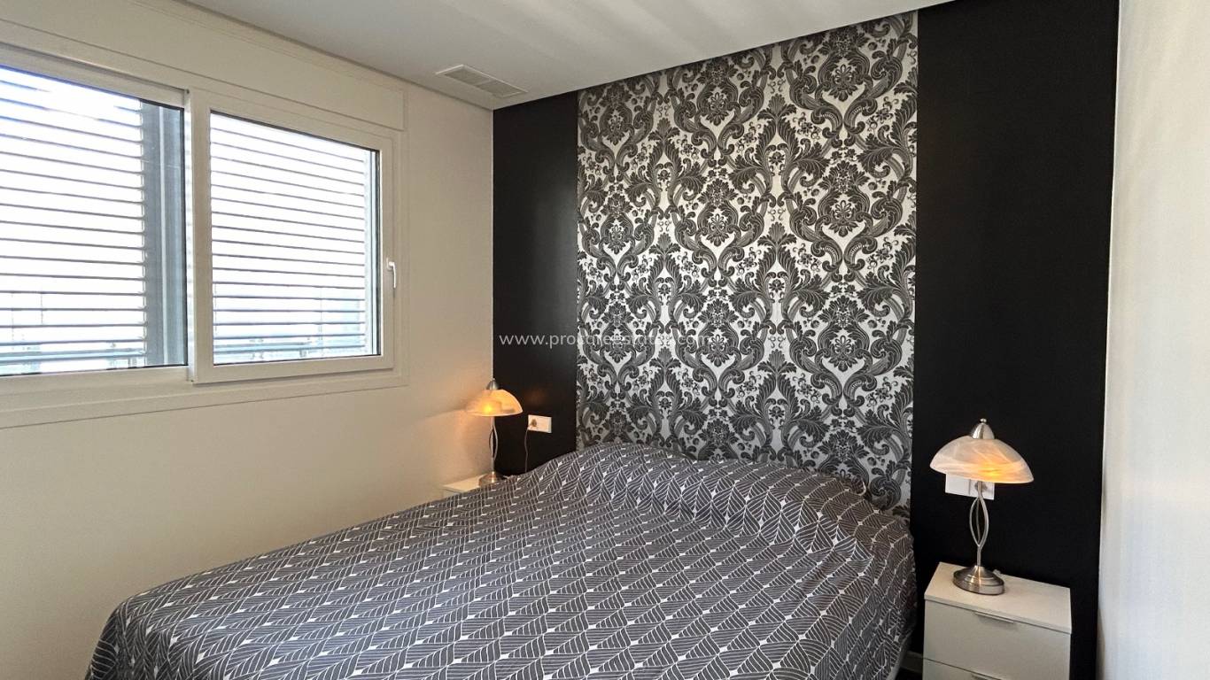 Resale - Apartment - Torrevieja - Aguas Nuevas