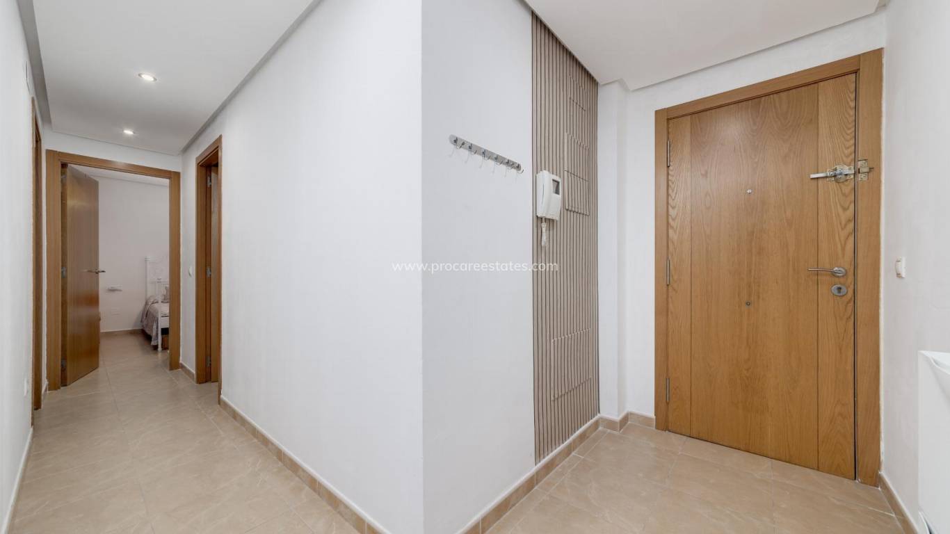 Resale - Apartment - Torrevieja - Aguas Nuevas