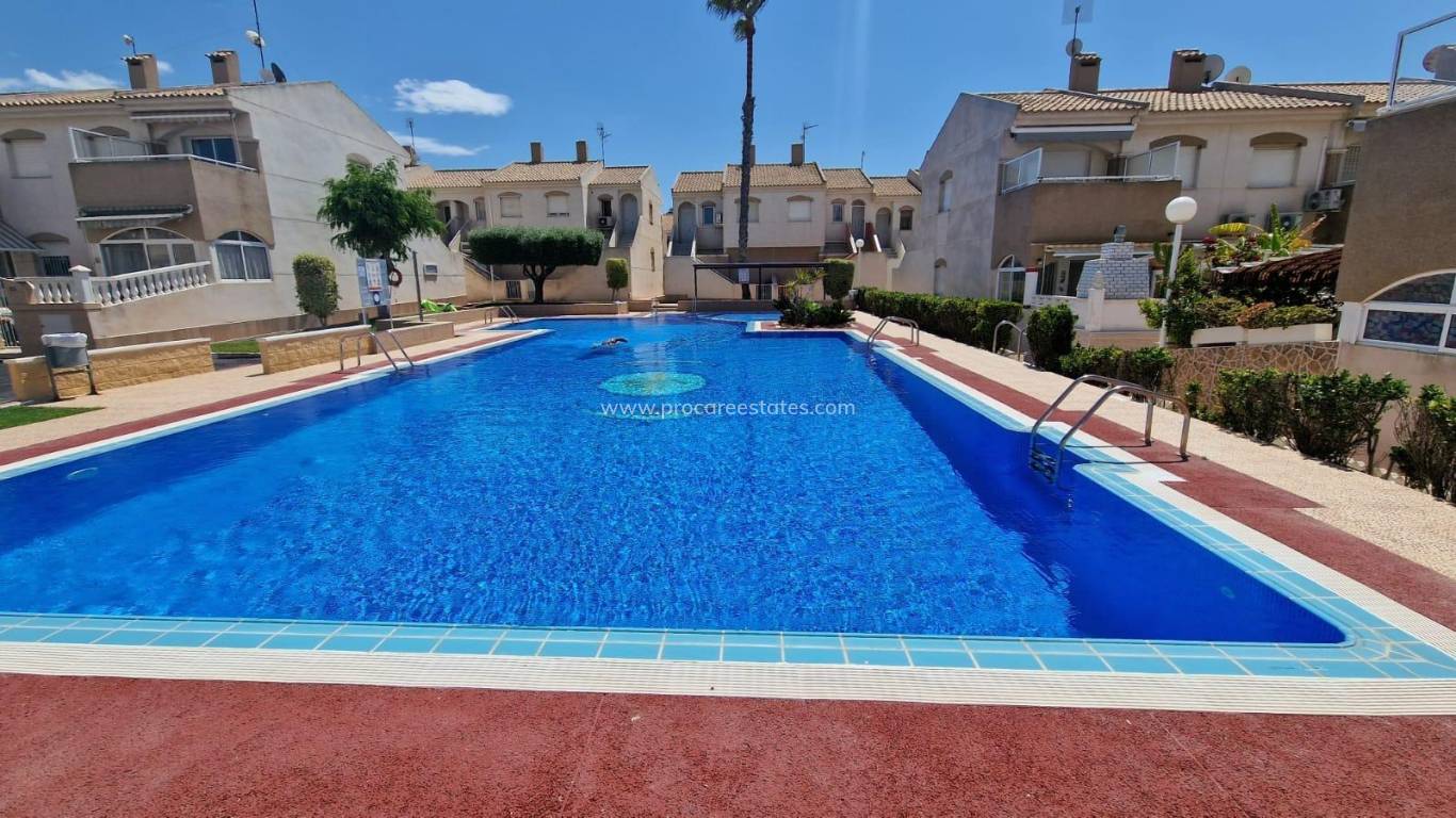 Resale - Apartment - Torrevieja - Aguas Nuevas