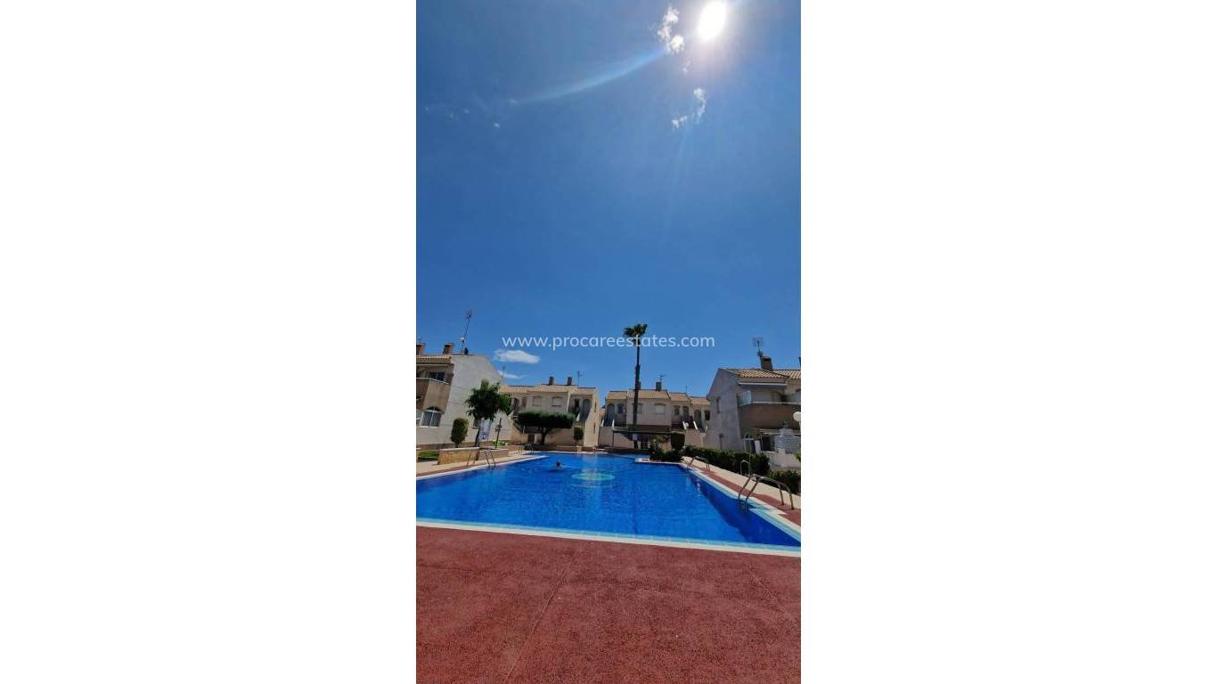 Resale - Apartment - Torrevieja - Aguas Nuevas