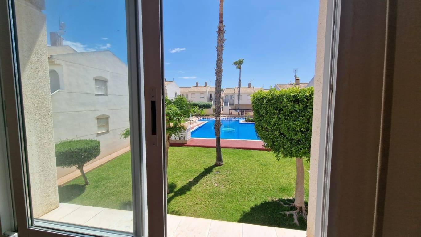 Resale - Apartment - Torrevieja - Aguas Nuevas