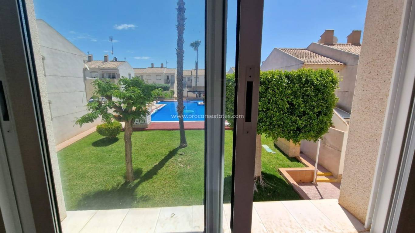 Resale - Apartment - Torrevieja - Aguas Nuevas