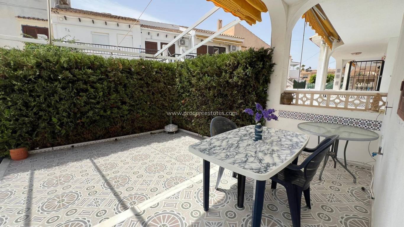 Resale - Apartment - Torrevieja - Aguas Nuevas