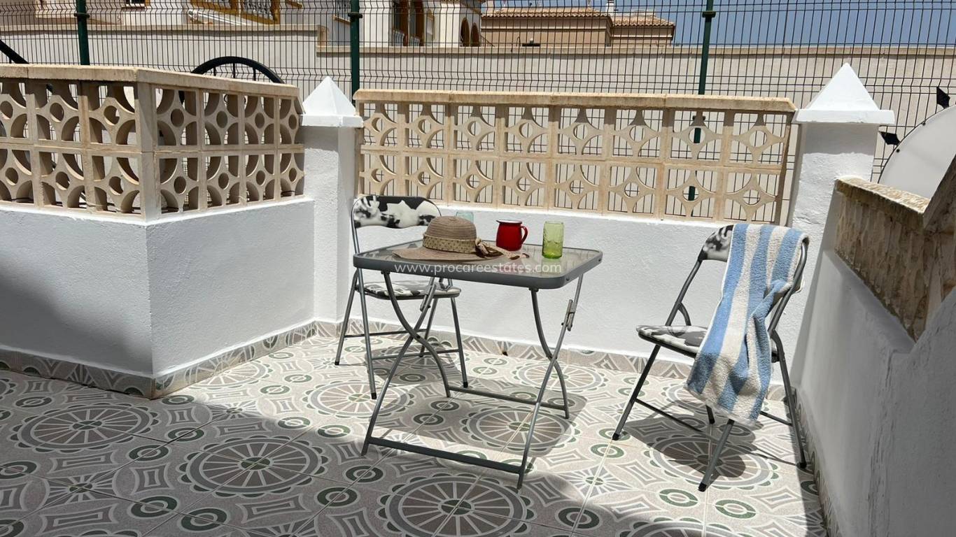 Resale - Apartment - Torrevieja - Aguas Nuevas