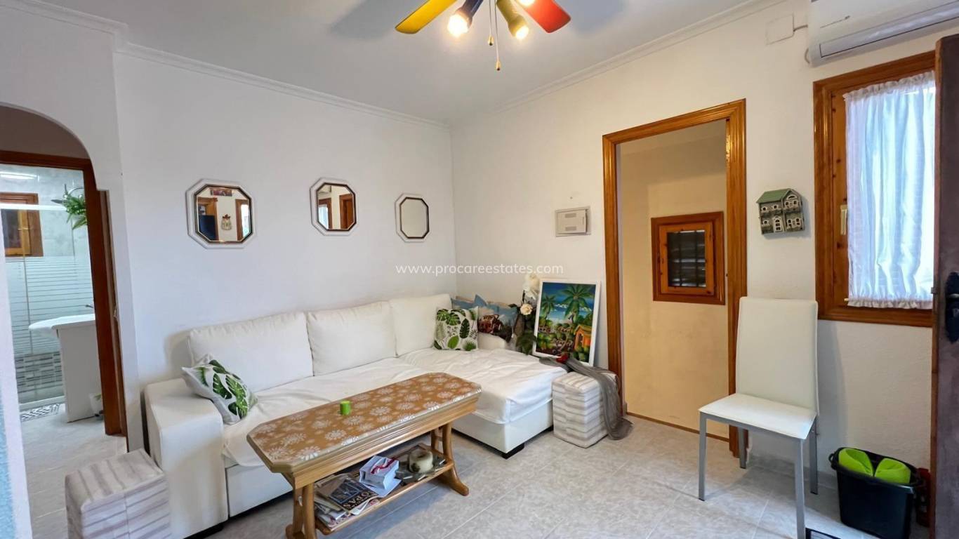 Resale - Apartment - Torrevieja - Aguas Nuevas