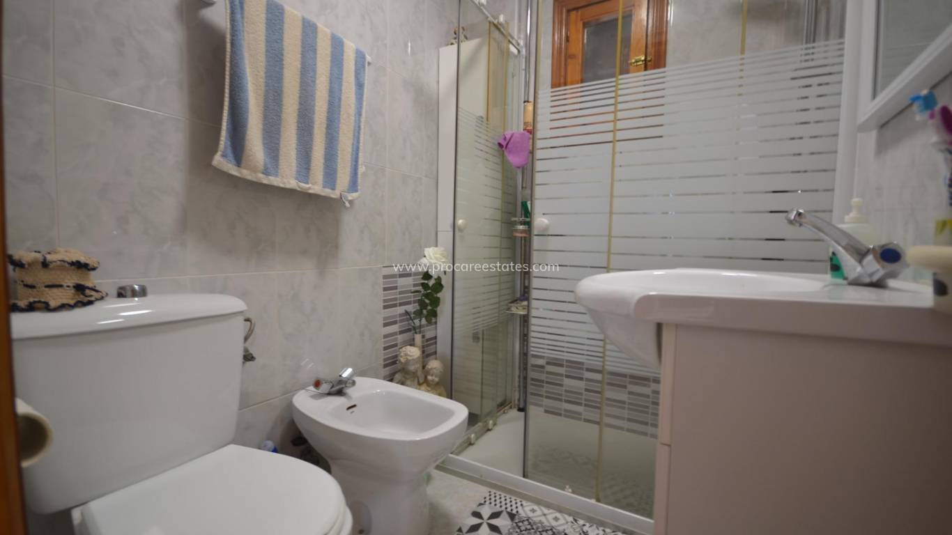 Resale - Apartment - Torrevieja - Aguas Nuevas