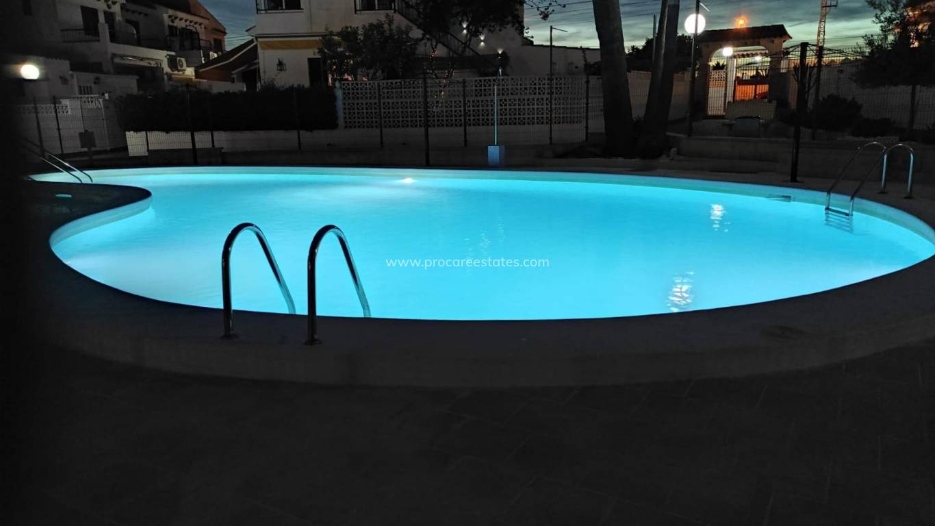 Resale - Apartment - Torrevieja - Aguas Nuevas