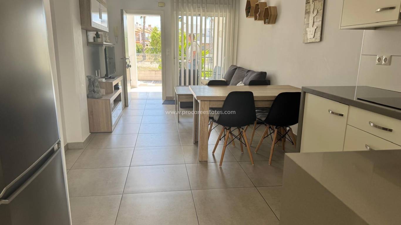 Resale - Apartment - Torrevieja - Aguas Nuevas