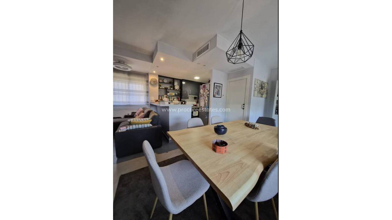 Resale - Apartment - Torrevieja - Aguas Nuevas