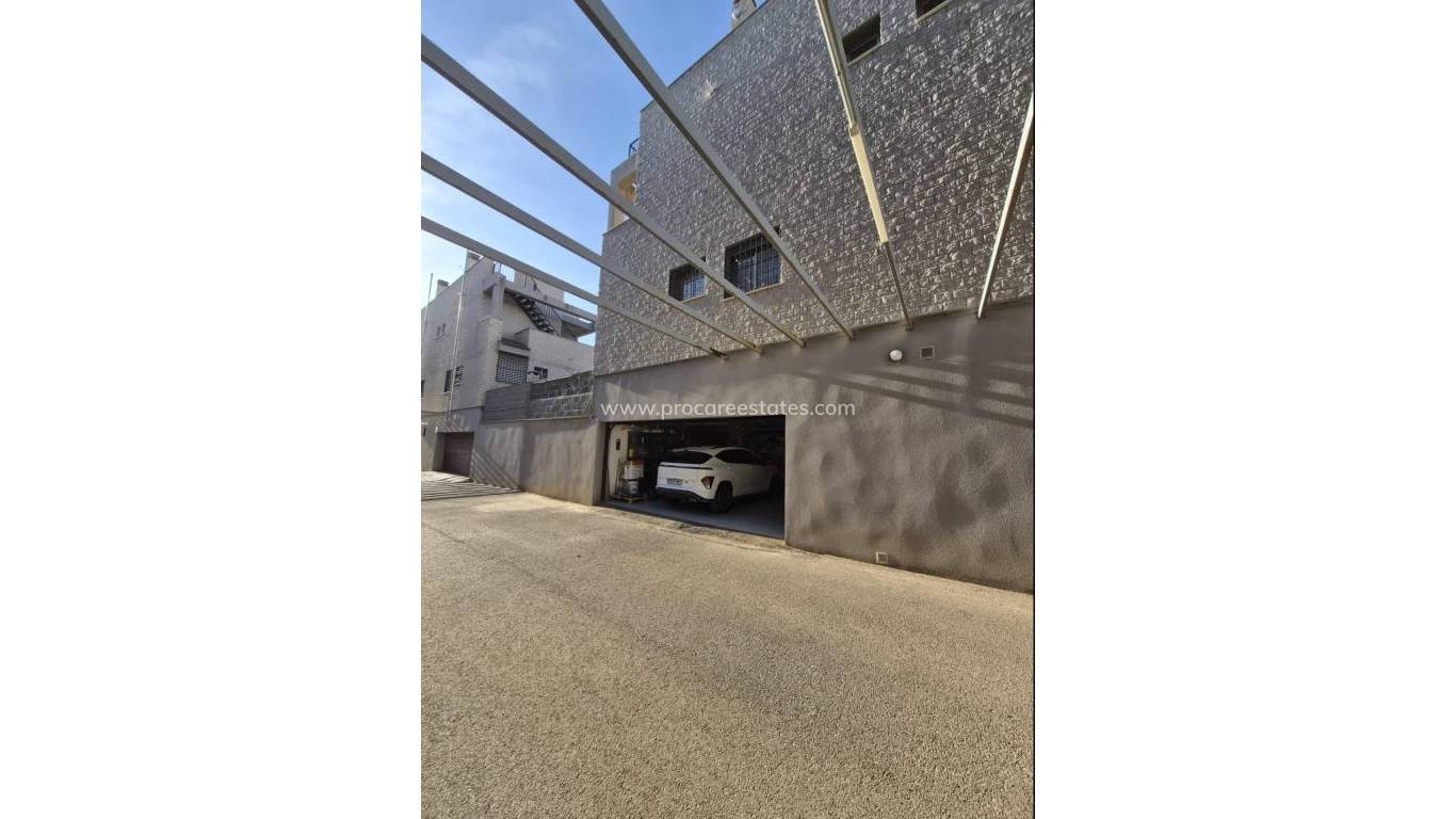 Resale - Apartment - Torrevieja - Aguas Nuevas