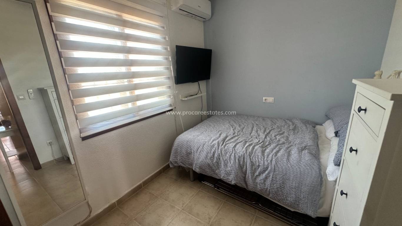 Resale - Apartment - Torrevieja - Aguas Nuevas