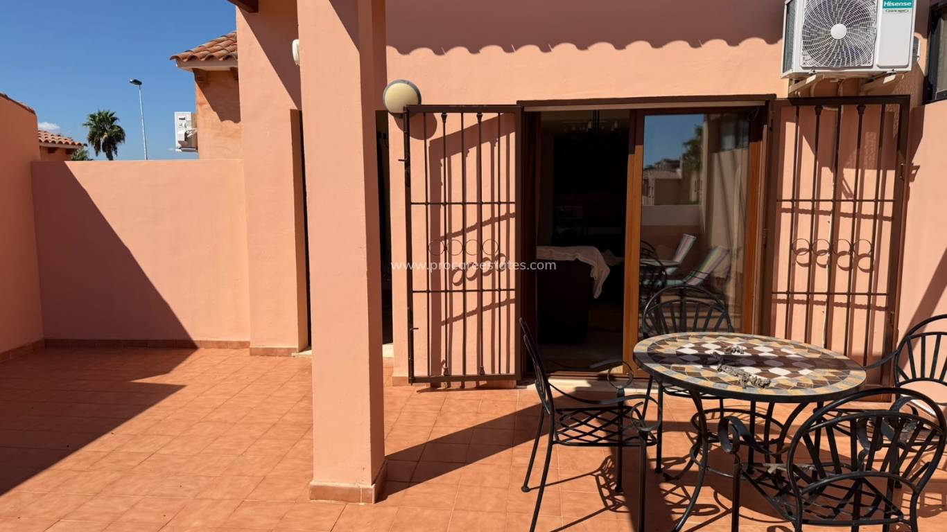 Resale - Apartment - Torrevieja - Aguas Nuevas