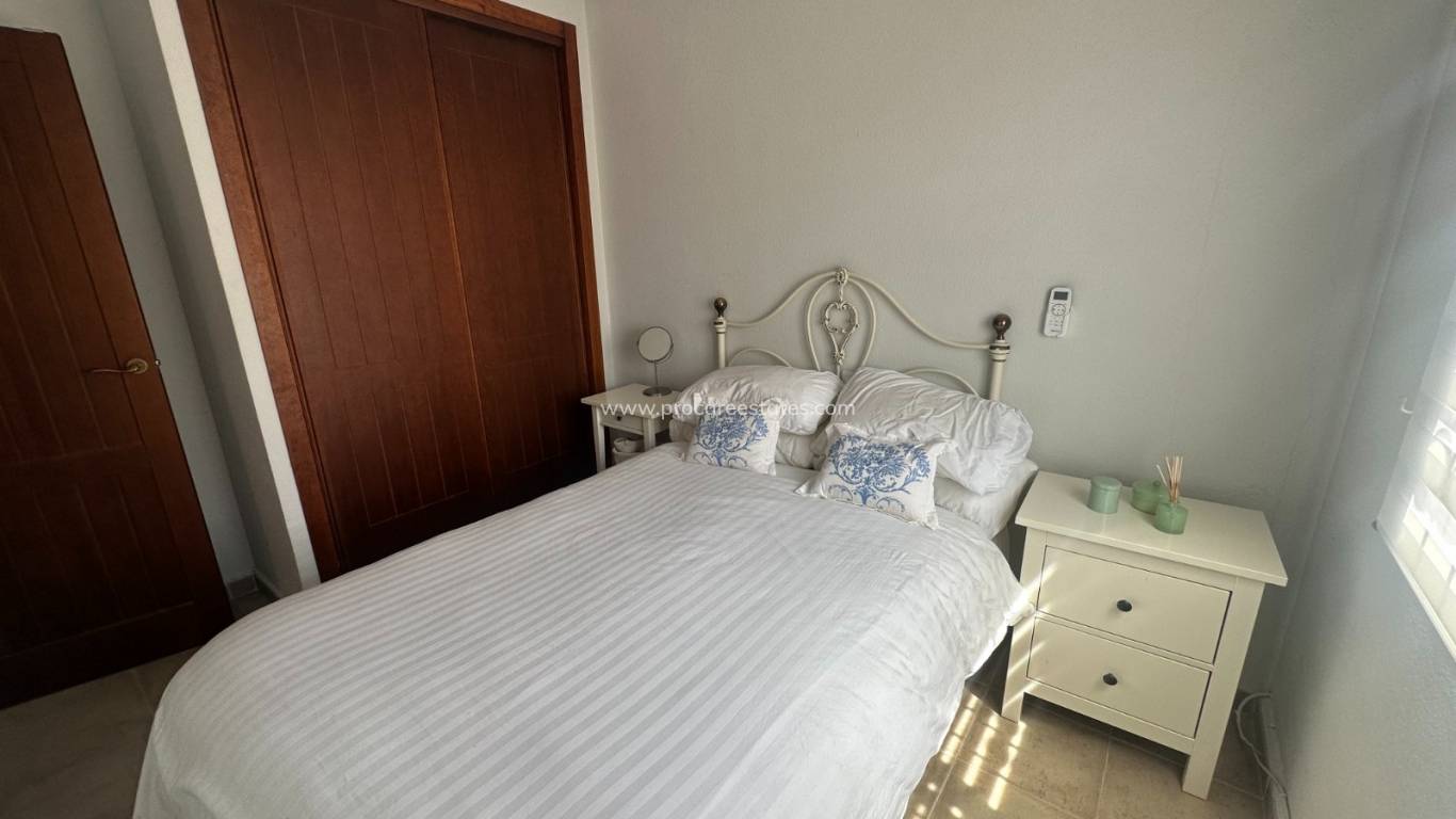 Resale - Apartment - Torrevieja - Aguas Nuevas