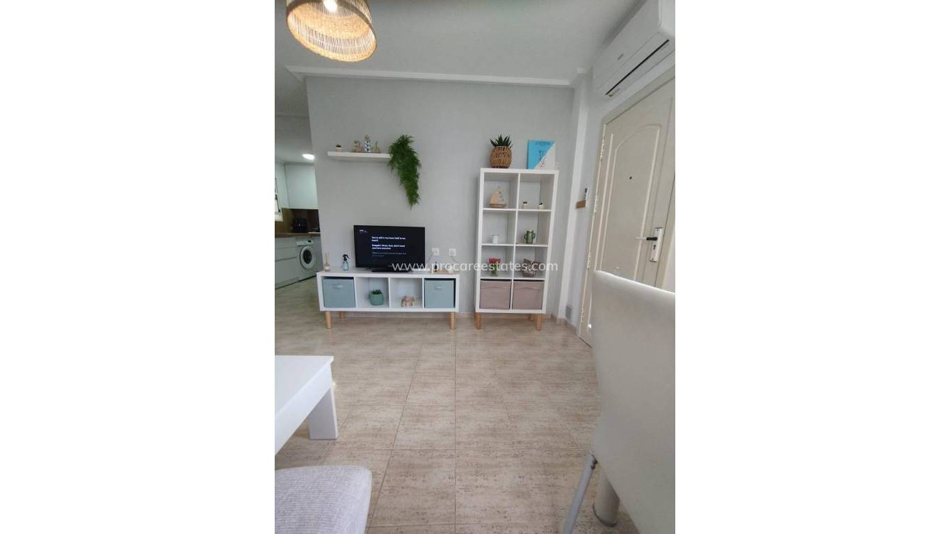 Resale - Apartment - Torrevieja - Cabo Cervera