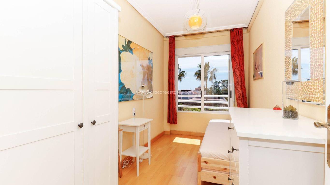 Resale - Apartment - Torrevieja - Cabo Cervera