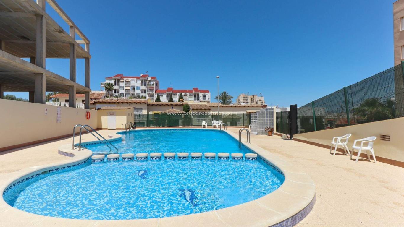 Resale - Apartment - Torrevieja - Cabo Cervera