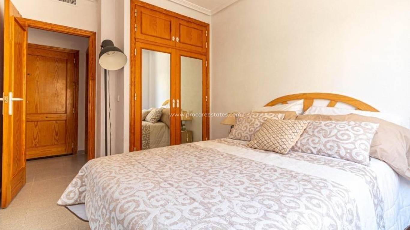 Resale - Apartment - Torrevieja - Cabo Cervera