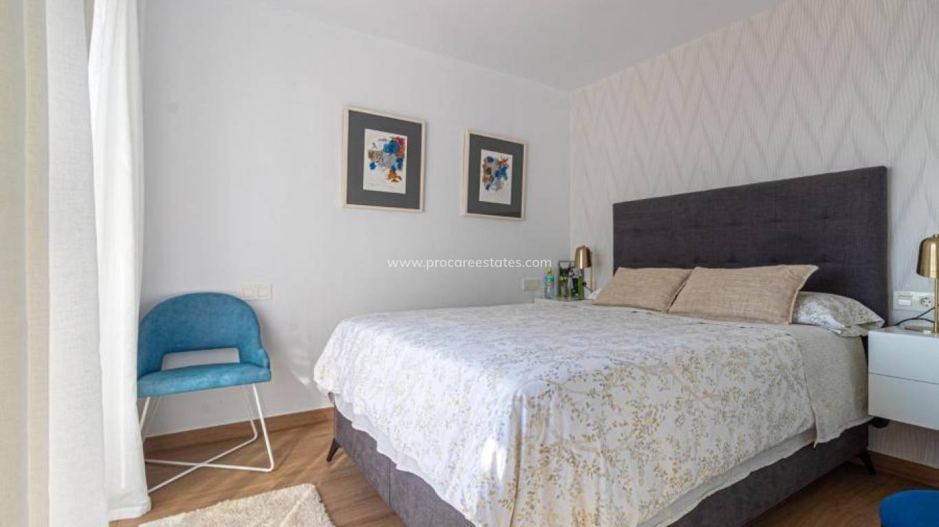 Resale - Apartment - Torrevieja - Cabo Cervera