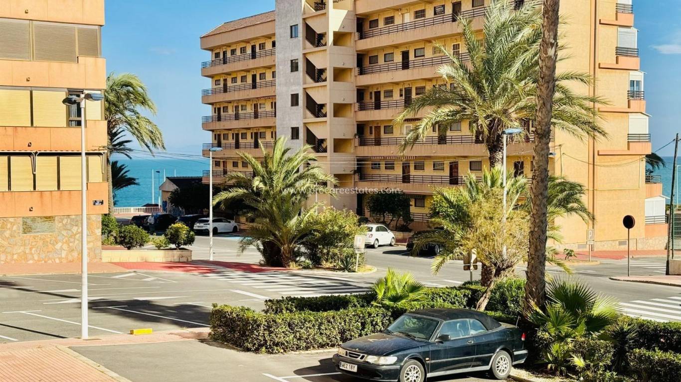 Resale - Apartment - Torrevieja - Cabo Cervera