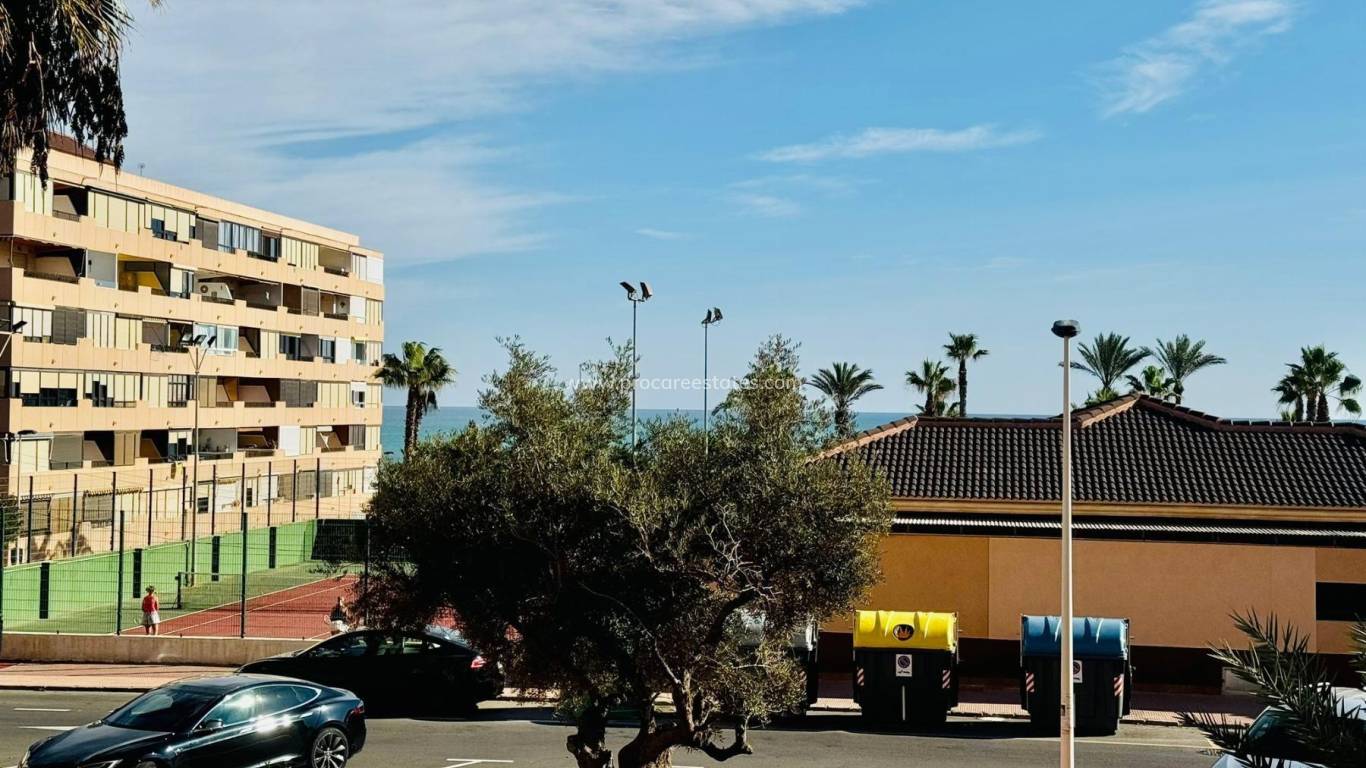 Resale - Apartment - Torrevieja - Cabo Cervera