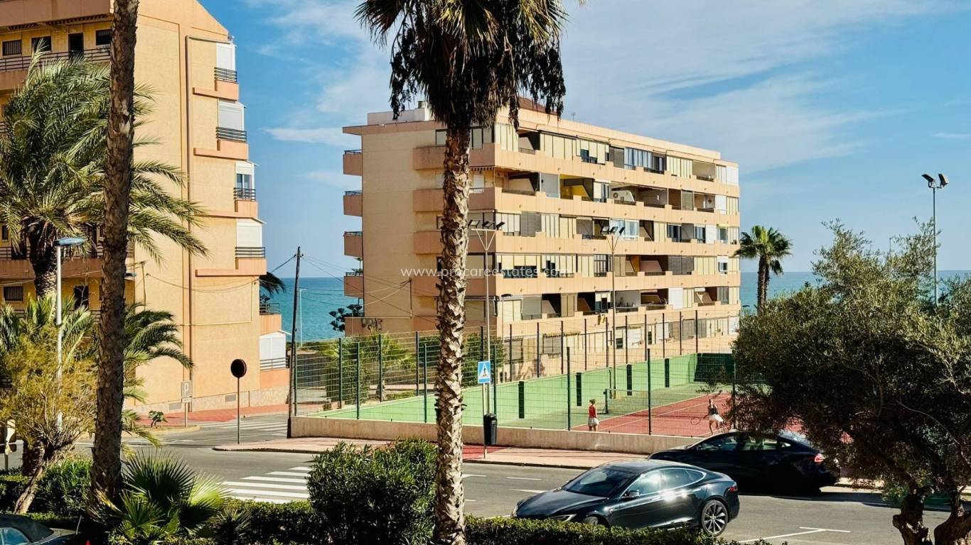 Resale - Apartment - Torrevieja - Cabo Cervera