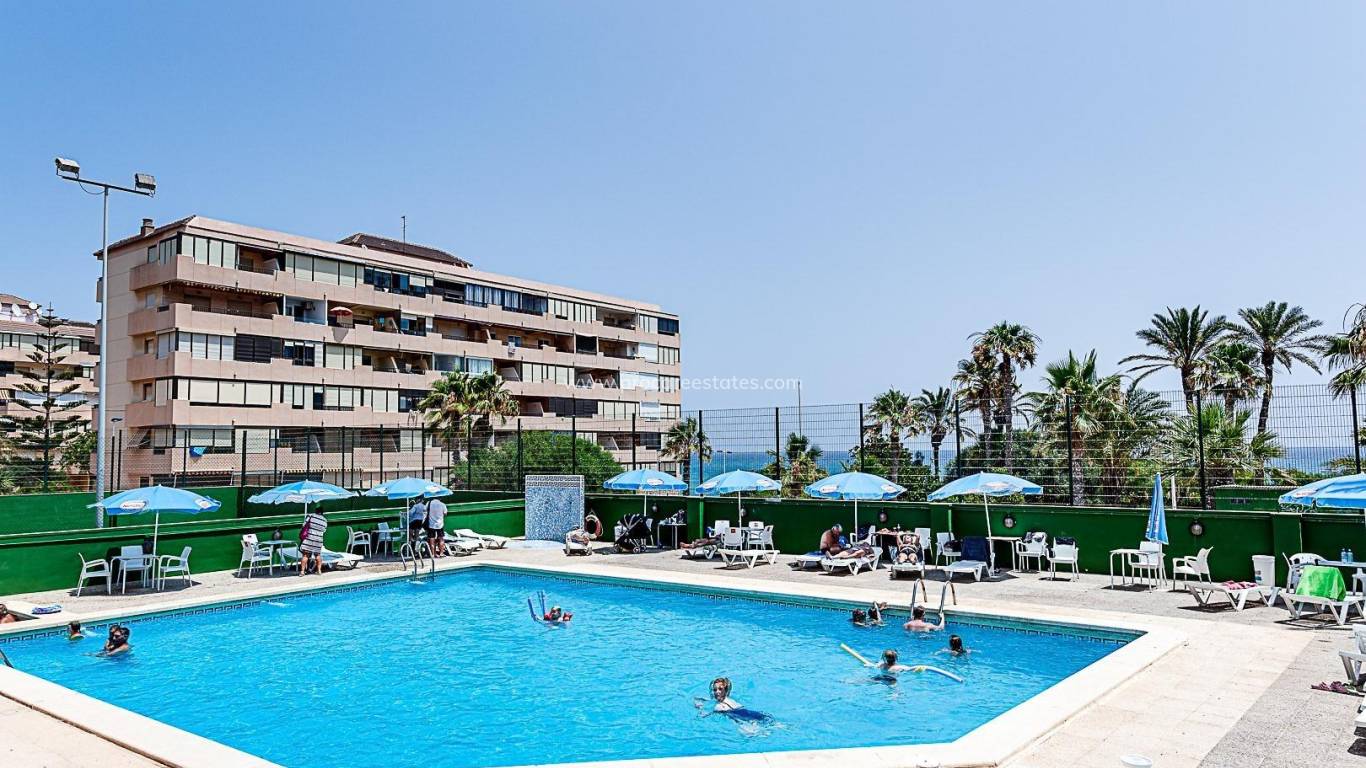 Resale - Apartment - Torrevieja - Cabo Cervera