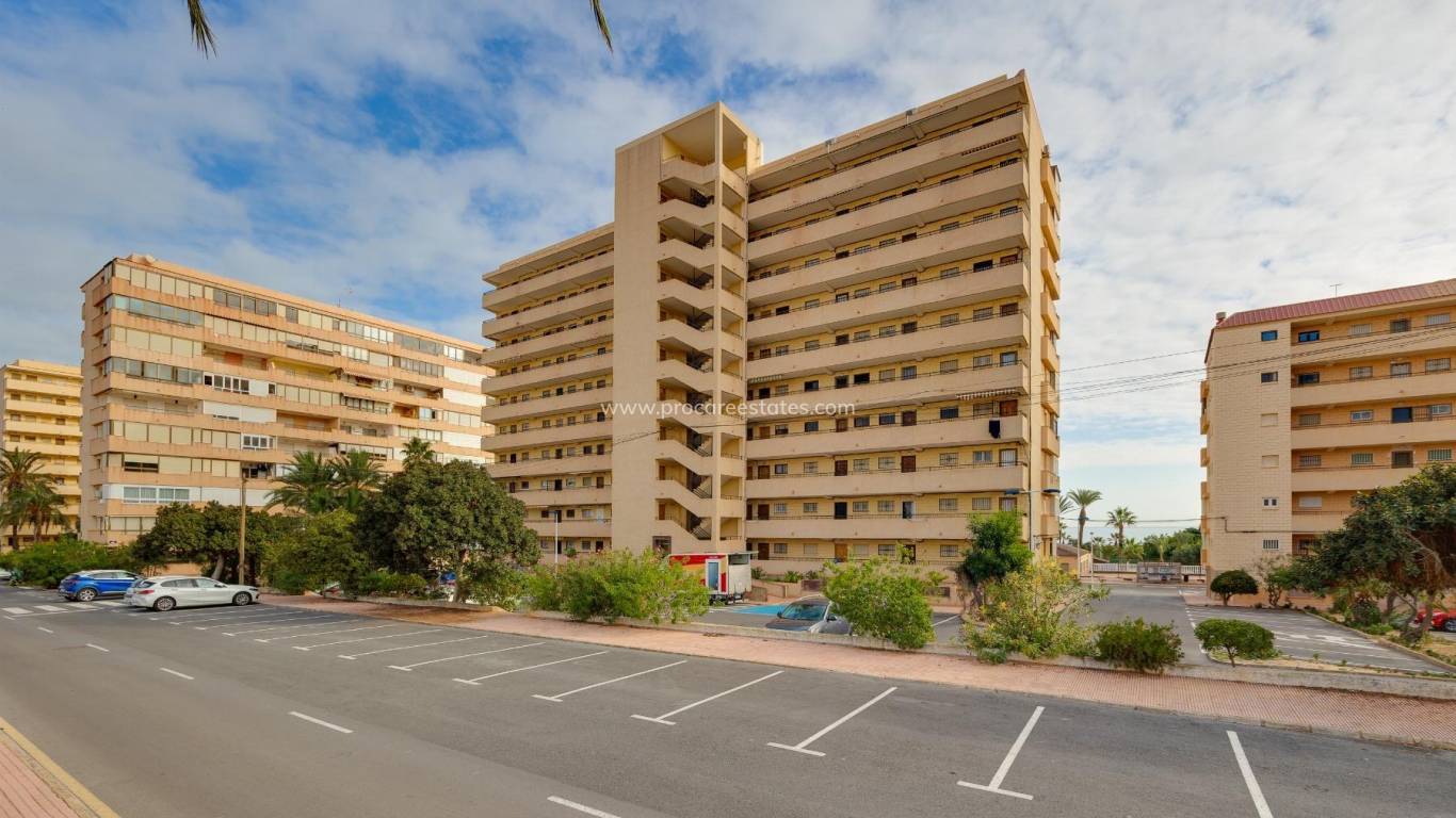 Resale - Apartment - Torrevieja - Cabo Cervera